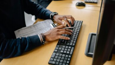 How do you pass a Cubiks test?